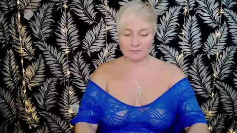 Kelly online show from 12-31-24, 03:20