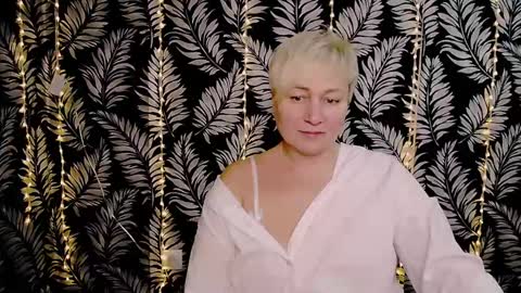 Kelly online show from 03-03-25, 03:31