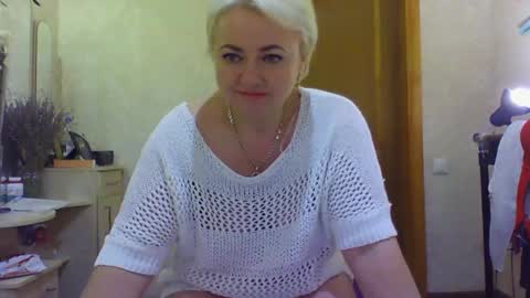 Snapshot of oliviaparadise chatting on 01-01-25, 01:05 oliviaparadise online show from 01-01-25, 01:05