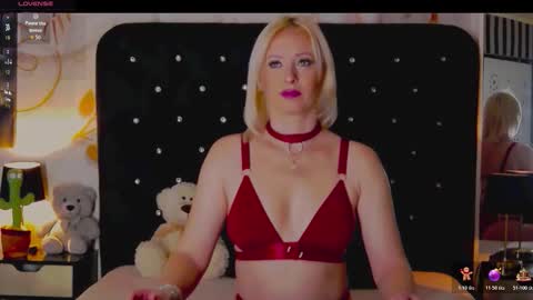 Olivia online show from 12-14-25, 09:08