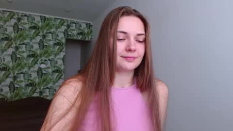 Olivia online show from 11-25-25, 05:40