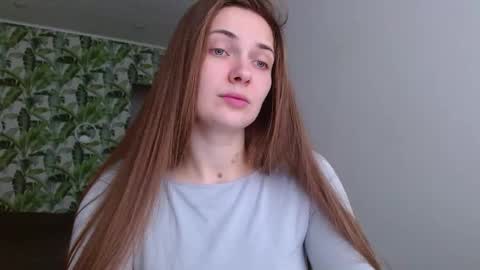 Olivia online show from 11-28-25, 05:43