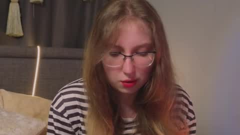 Kylie online show from 09-11-25, 07:47