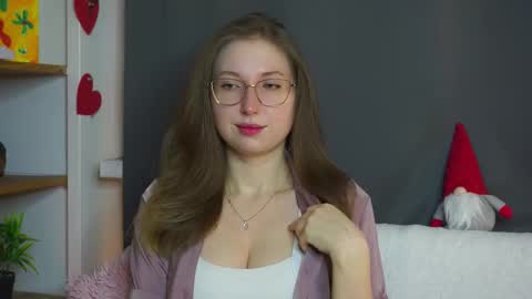 Snapshot of oliviavele chatting on 01-15-26, 07:17 Kylie online show from 01-15-26, 07:17