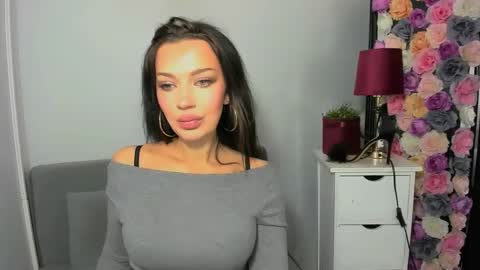 OliviaWomen online show from 11-29-25, 10:18