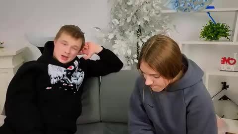 Olli and Stiw online show from 11-26-25, 07:20