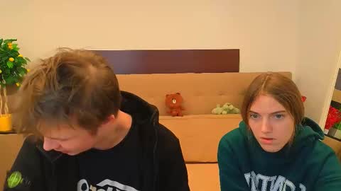 Snapshot of ollistiw chatting on 02-20-26, 08:27 Olli and Stiw online show from 02-20-26, 08:27