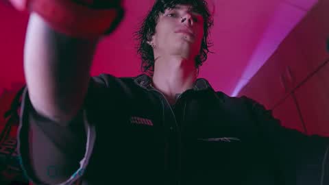 Snapshot of olliver___y chatting on 10-25-25, 02:19 online show from 10-25-25, 02:19