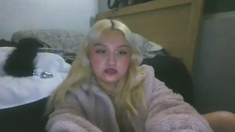 omathena11_11 online show from 01-11-25, 09:47