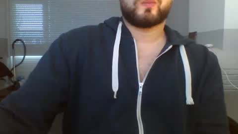 Snapshot of omgwhereim chatting on 12-04-24, 11:30 omgwhereim online show from 12-04-24, 11:30