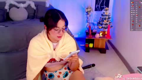 Snapshot of omgzarah chatting on 12-17-24, 11:05 Zarah 3 online show from 12-17-24, 11:05