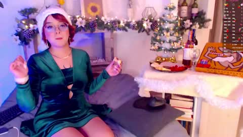 Snapshot of omgzarah chatting on 12-24-24, 10:49 Zarah 3 online show from 12-24-24, 10:49