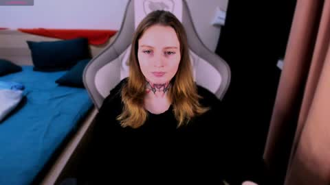 Snapshot of on_yxxx chatting on 12-02-24, 05:15 on_yxxx online show from 12-02-24, 05:15