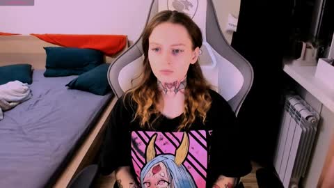 Snapshot of on_yxxx chatting on 12-17-24, 03:49 on_yxxx online show from 12-17-24, 03:49