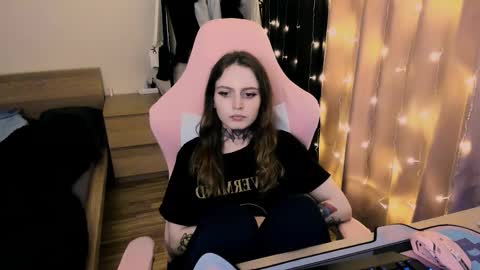 Snapshot of on_yxxx chatting on 09-15-25, 07:58 on_yxxx online show from 09-15-25, 07:58