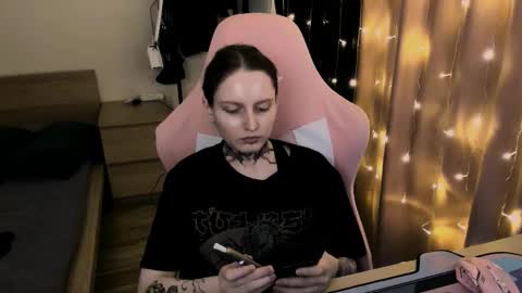 Snapshot of on_yxxx chatting on 10-02-25, 08:38 on_yxxx online show from 10-02-25, 08:38