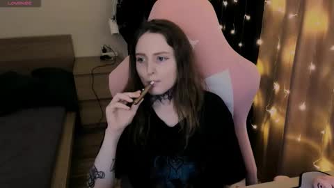 Snapshot of on_yxxx chatting on 10-19-25, 04:51 on_yxxx online show from 10-19-25, 04:51