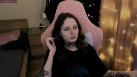 Snapshot of on_yxxx chatting on 10-30-25, 09:15 on_yxxx online show from 10-30-25, 09:15