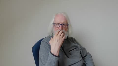 Somewhere over the rainbow online show from 01-04-25, 02:56