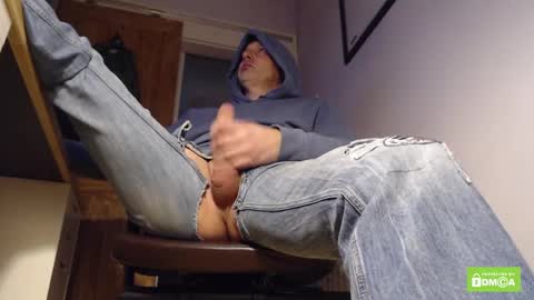 Snapshot of one_balled_wonder chatting on 01-08-25, 03:50 one balled wonder online show from 01-08-25, 03:50