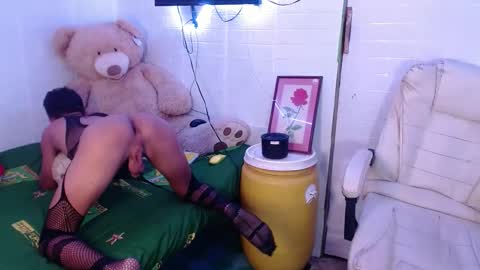 Wyn Will serve you and be your slave online show from 03-10-25, 04:25