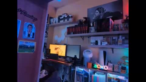 Snapshot of onecrew1 chatting on 01-05-26, 05:27 onecrew1 online show from 01-05-26, 05:27