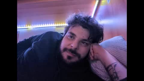 Snapshot of onecrew1 chatting on 02-02-26, 06:06 onecrew1 online show from 02-02-26, 06:06