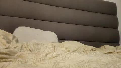 oneeyesnake1843142 online show from 09-29-25, 02:11