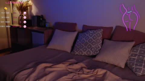  ONLINE   online show from 01-22-25, 03:20