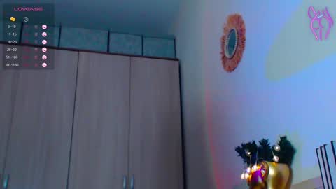  ONLINE   online show from 03-02-25, 02:41