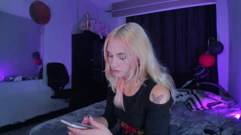 Snapshot of onemore_cum chatting on 02-27-25, 05:24 YIN MIGUEL online show from 02-27-25, 05:24