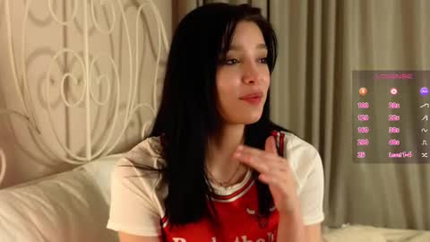 Snapshot of onemoreecall chatting on 02-10-25, 03:32 Lexi online show from 02-10-25, 03:32