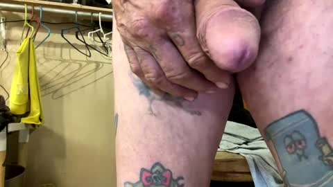 onesmallweenie online show from 02-21-25, 03:56