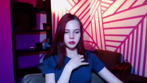 onessandra online show from 10-20-25, 07:42