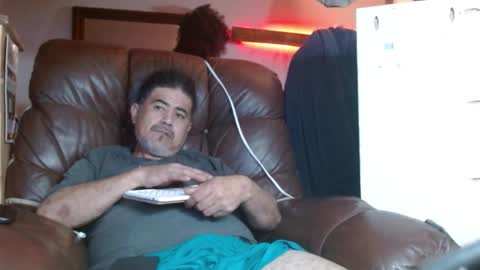 Snapshot of onewayallday chatting on 11-06-25, 12:06 onewaykenny online show from 11-06-25, 12:06