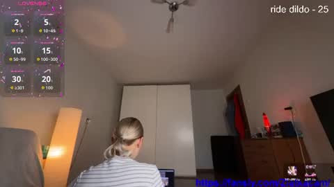 Snapshot of onezyzz1 chatting on 07-14-26, 04:17 onezyzz1 online show from 07-14-26, 04:17