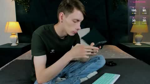 Erick  online show from 11-22-25, 05:06