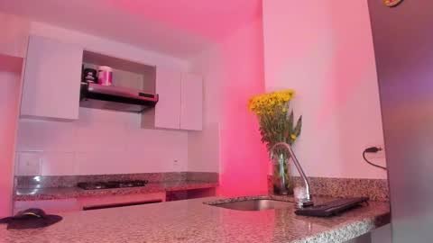 Snapshot of only_pammela chatting on 09-23-25, 01:41 misssaray official online show from 09-23-25, 01:41