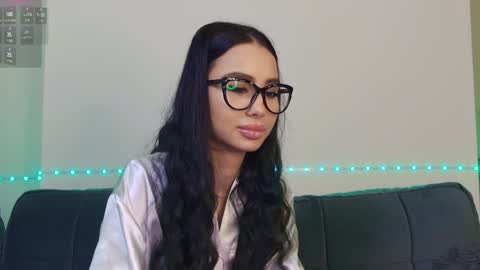 Xandra online show from 01-18-25, 08:20