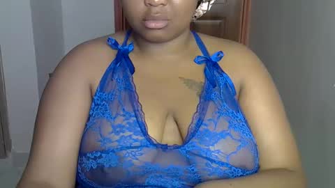 Snapshot of onlyyhazelbrown chatting on 10-13-25, 01:05 Patience online show from 10-13-25, 01:05