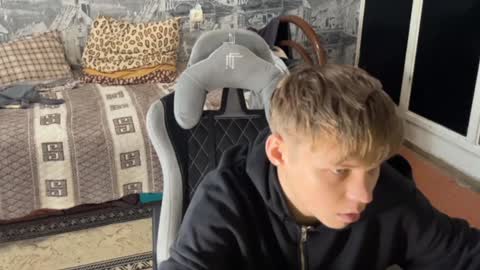 Snapshot of oofcblesssexx chatting on 12-20-24, 11:21 bless god online show from 12-20-24, 11:21