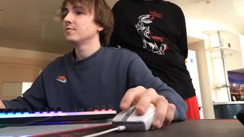 Snapshot of oofcblesssexx chatting on 02-18-25, 11:22 bless god online show from 02-18-25, 11:22