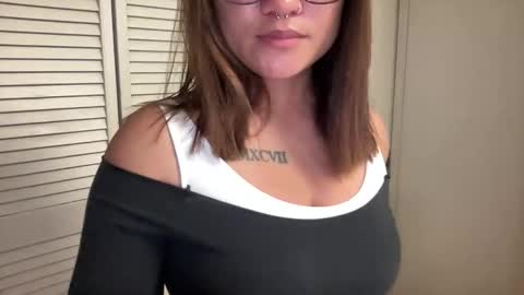 Miss Girly online show from 11-03-25, 07:31