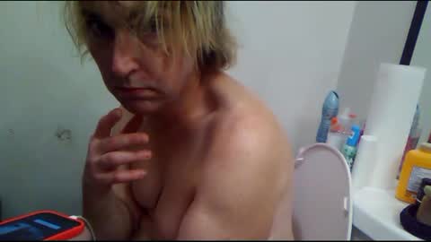 Snapshot of opalockajoe chatting on 12-31-24, 03:42 TsJojo online show from 12-31-24, 03:42