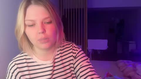 Ophelia online show from 12-21-25, 04:36