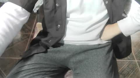 Snapshot of ore_cam chatting on 09-08-25, 03:55 Ore online show from 09-08-25, 03:55