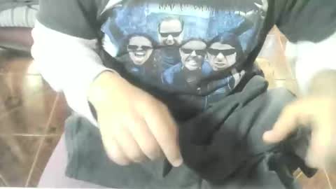Snapshot of ore_cam chatting on 09-22-25, 09:06 Ore online show from 09-22-25, 09:06