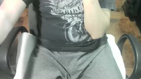 Snapshot of ore_cam chatting on 10-03-25, 10:18 Ore online show from 10-03-25, 10:18