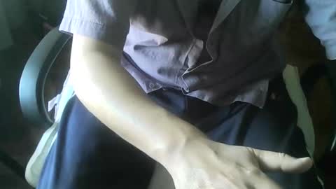 Snapshot of ore_cam chatting on 10-11-25, 05:22 Ore online show from 10-11-25, 05:22