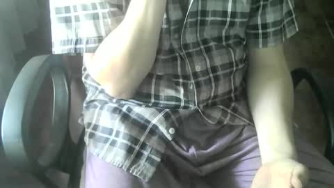 Snapshot of ore_cam chatting on 10-15-25, 07:14 Ore online show from 10-15-25, 07:14
